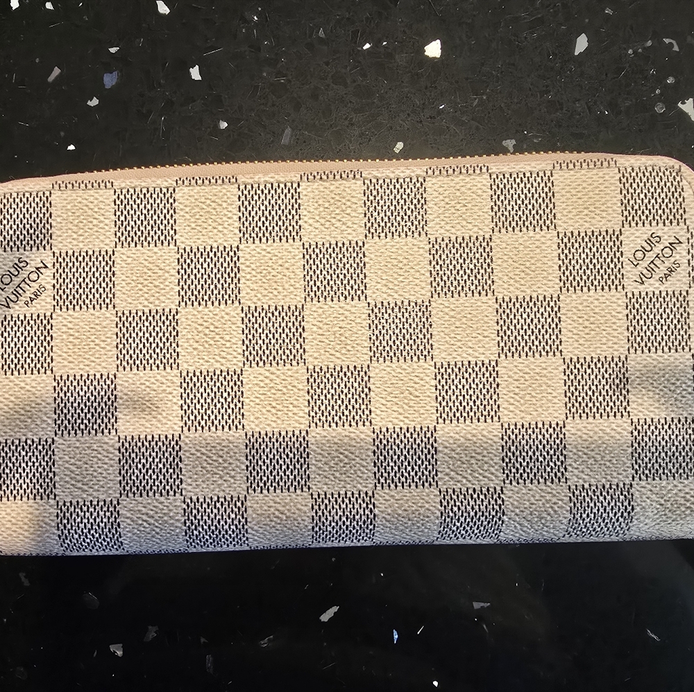 Louis vuitton wallet